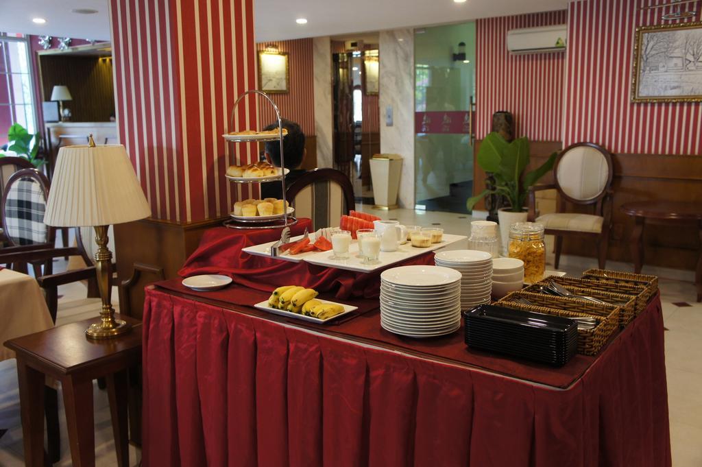 Hotel L'Odeon Phu My Hung Ho Chi Minh-staden Exteriör bild